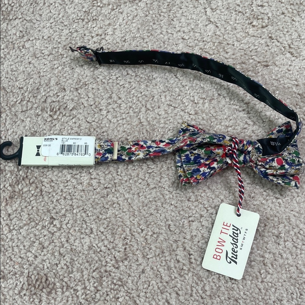 NWT Bow Tie Tuesday Multicolor Floral Bow Tie - Picture 5 of 5